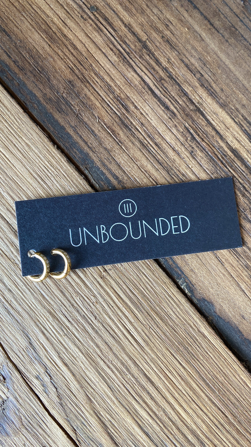 UNBOUNDED | Oh So Dainty 10mm Earrings