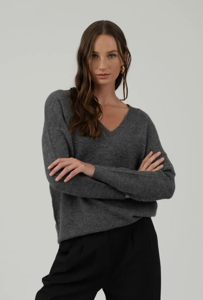 Dava Sweater | Charcoal