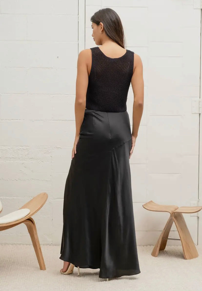 Matea Hook & Eye Vest