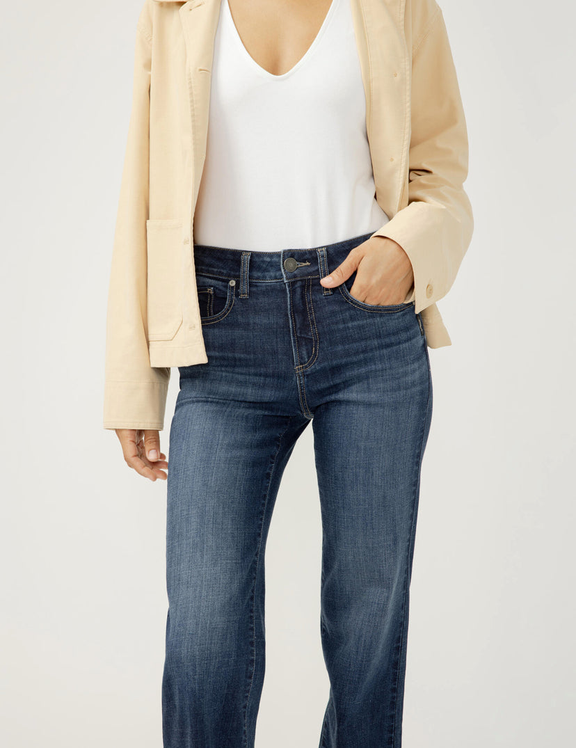 SILVER JEANS | Avery High Rise Luxe Stretch Trouser Leg Jeans CVS374