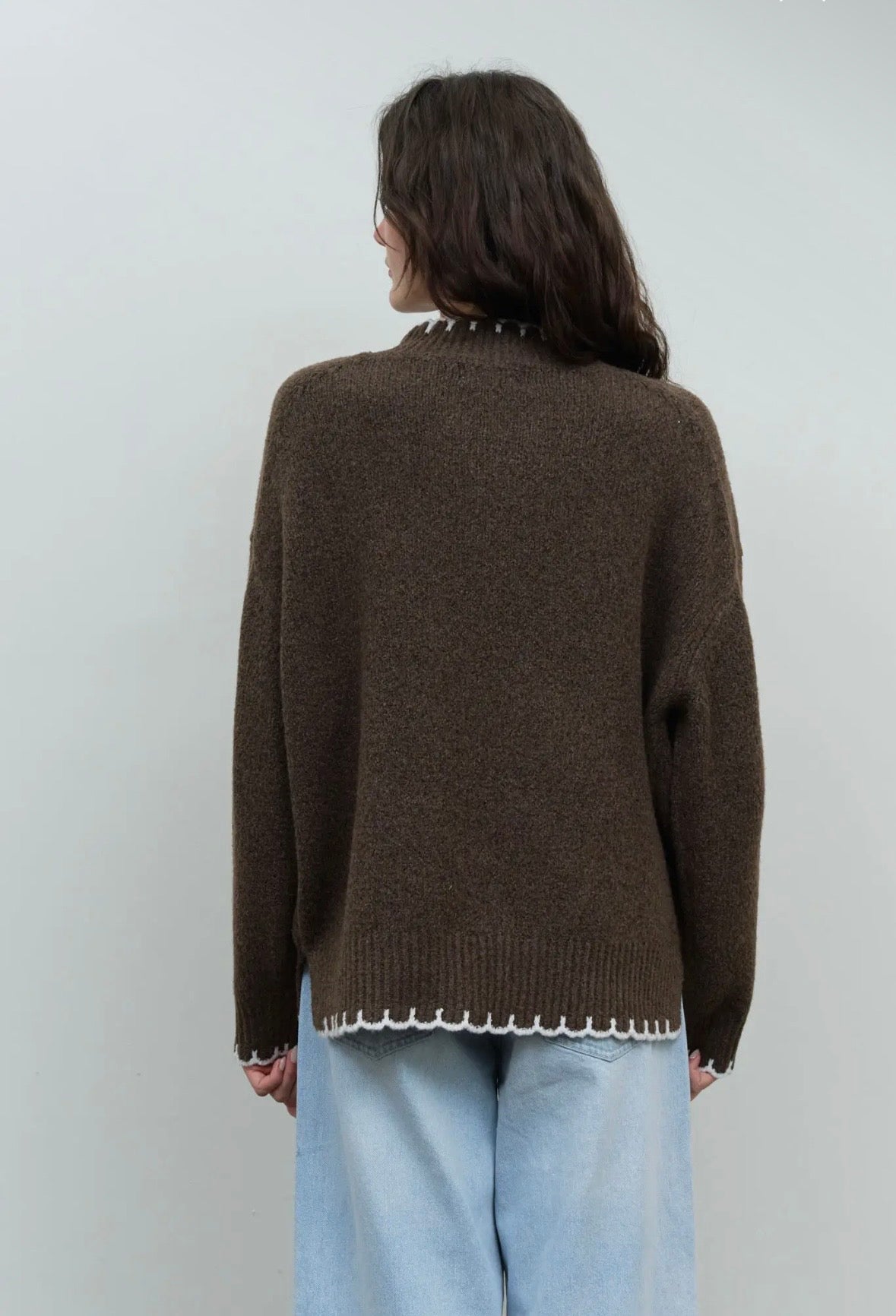 Mattie Scalloped Trim Knit | Coffee