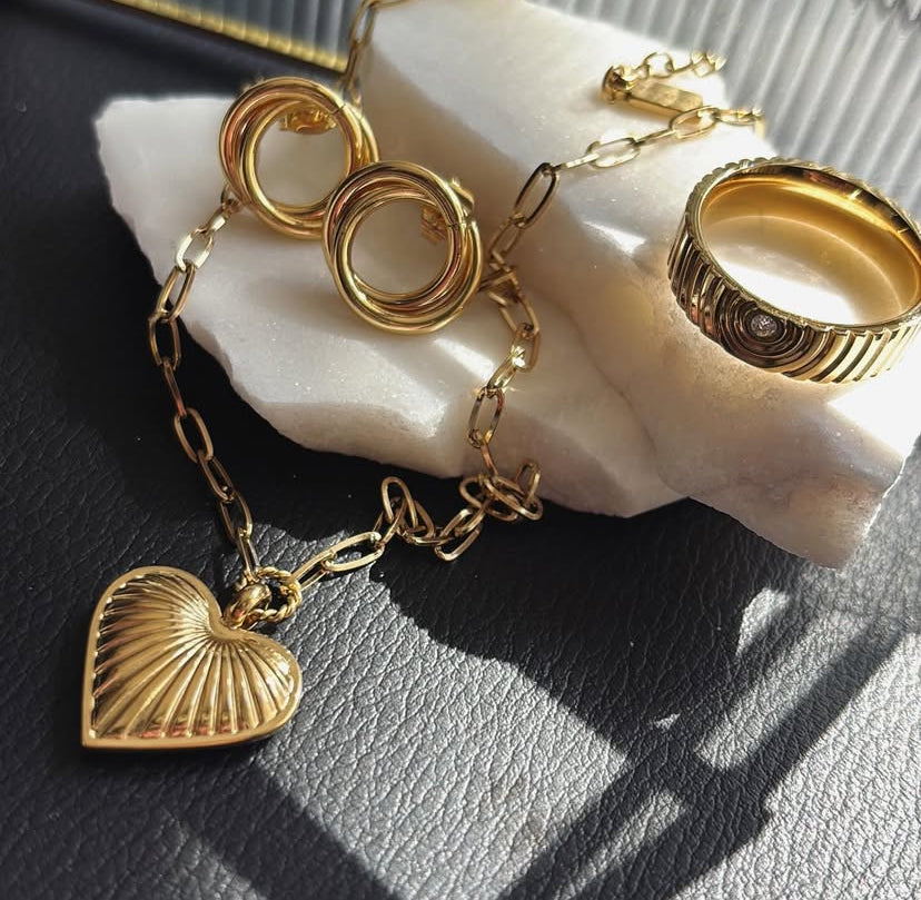 UNBOUNDED | Halo Twist Studs