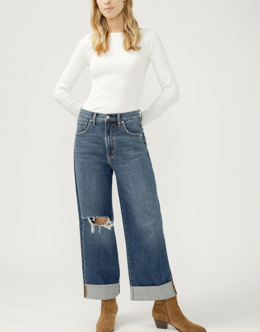 SILVER JEANS | Be Easy Wide Leg Crop / Thelma ADM347