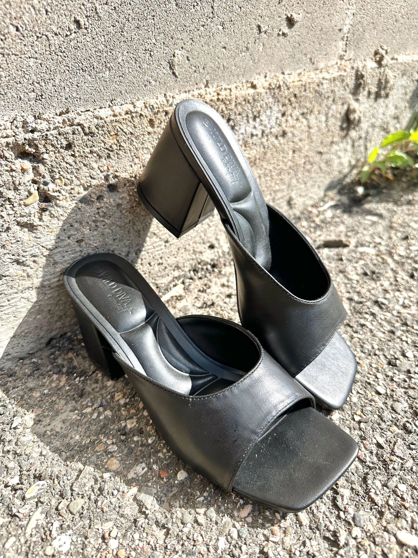 Darra Heels | Black