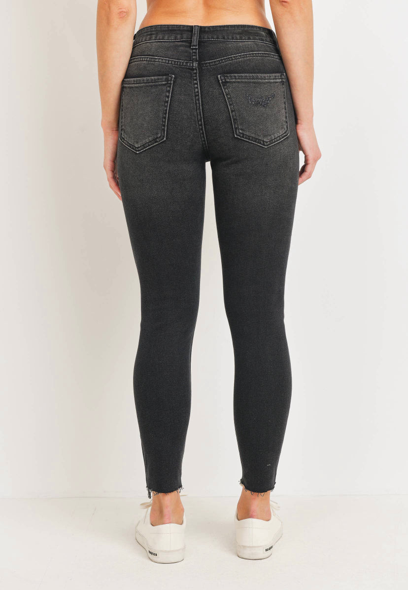 High Rise Distressed Skinny W.BLK Jeans
