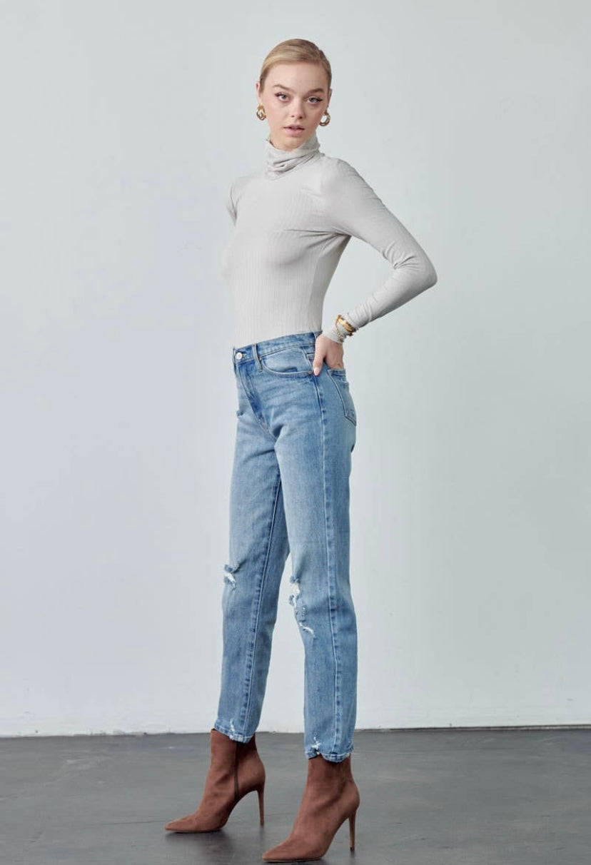 KAN CAN | Jenna High Rise Mom Fit LT Wash