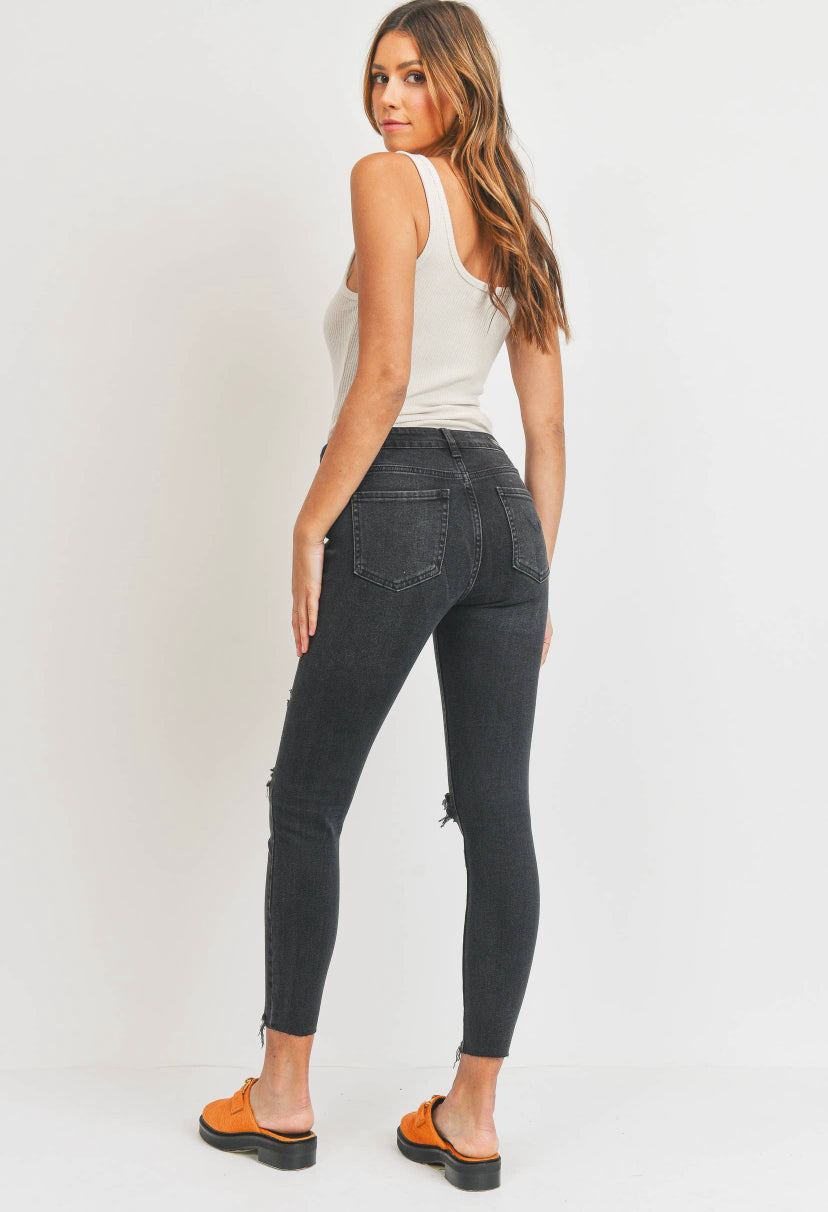 High Rise Distressed Skinny W.BLK Jeans