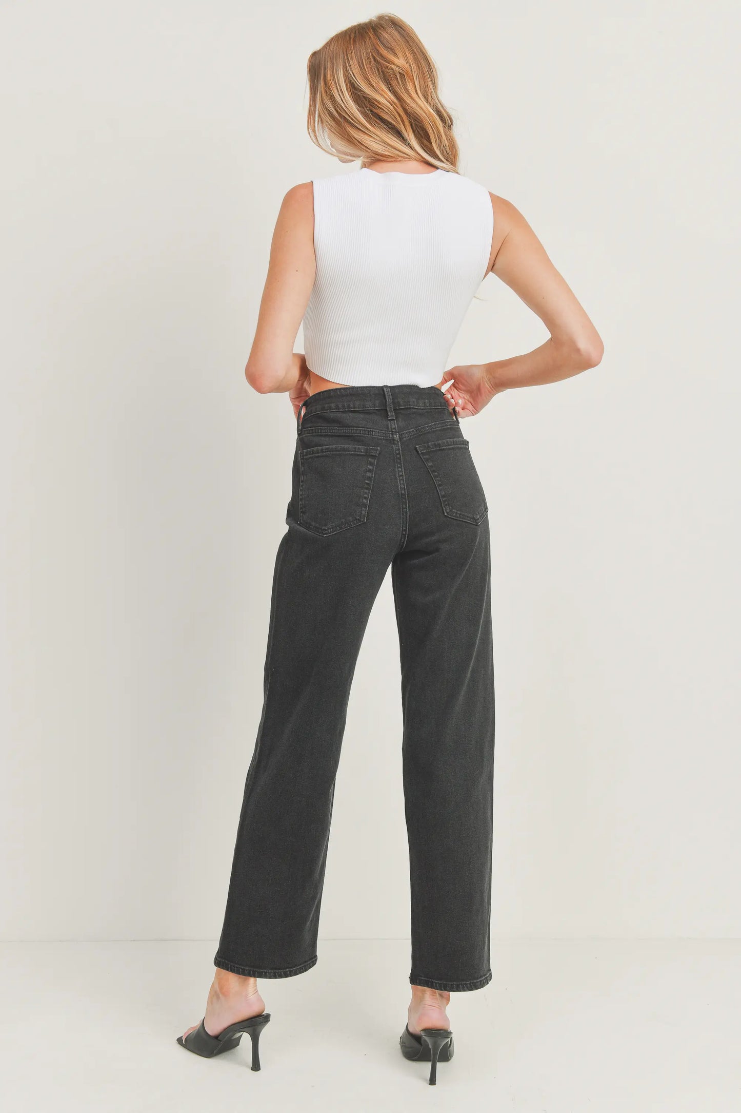 Relaxed Straight Jean