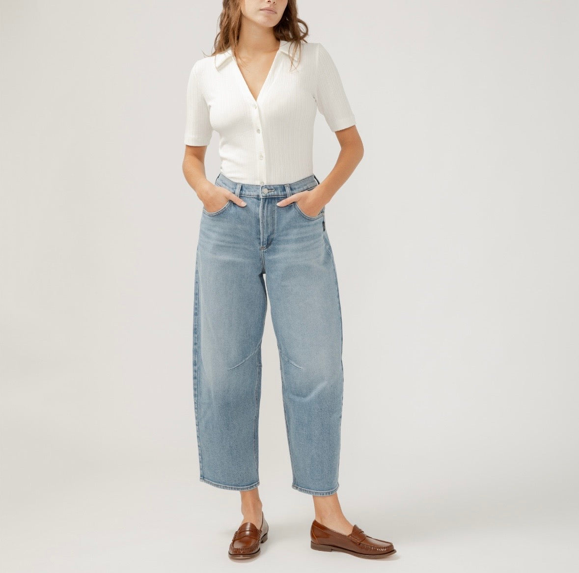 SILVER JEANS | Barrel Leg Ankle Jeans AGR278