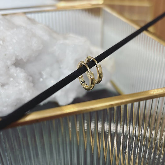UNBOUNDED | Lumin Mini Hoop Earrings
