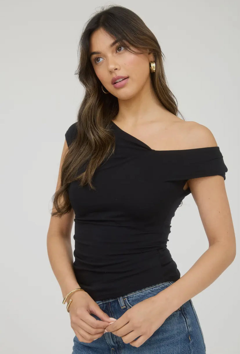 Britt Asymmetrical Top | Black