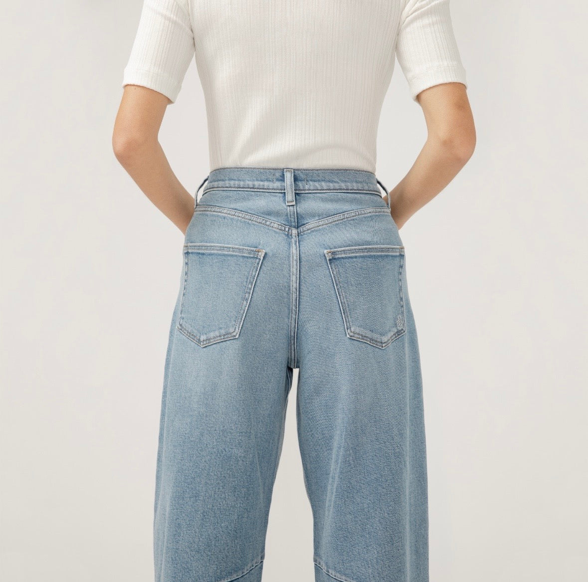 SILVER JEANS | Barrel Leg Ankle Jeans AGR278
