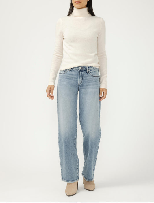 SILVER JEANS | Loose & Low Rise Straight Leg Jeans AGR221
