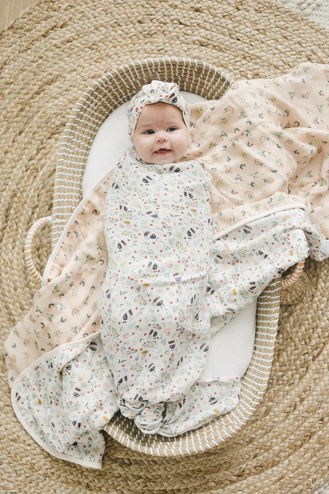 LOULOU LOLLIPOP | Muslin Swaddle | Bumble Bees