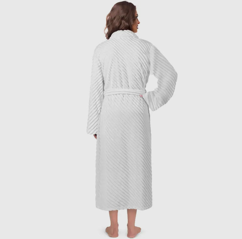 Comfy Escape Fleece Robe | White