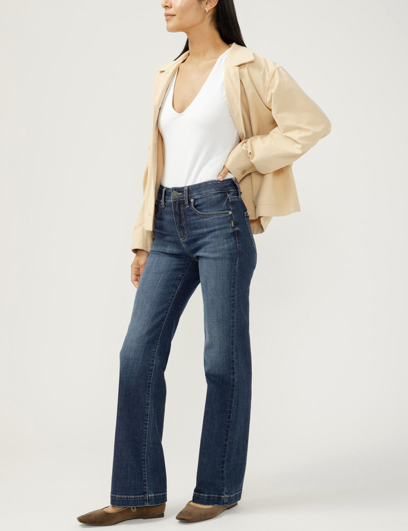 SILVER JEANS | Avery High Rise Luxe Stretch Trouser Leg Jeans CVS374
