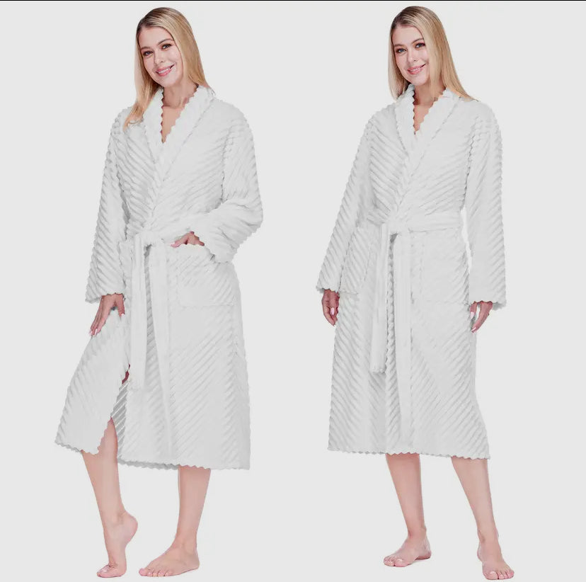 Comfy Escape Fleece Robe | White
