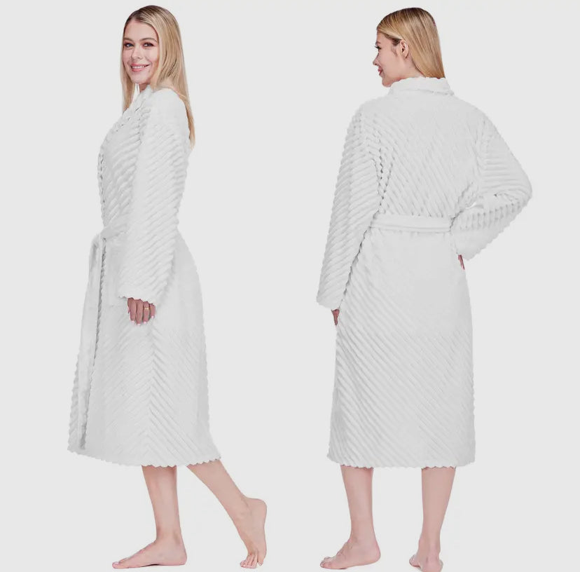 Comfy Escape Fleece Robe | White