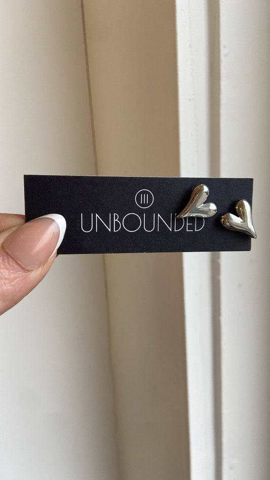 UNBOUNDED | Silver Heart Earrings