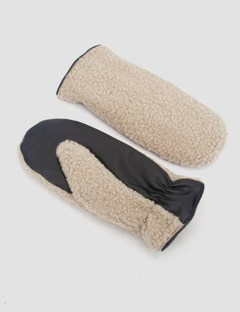 Duo Sherpa/Leather Mitts | Cream/Black