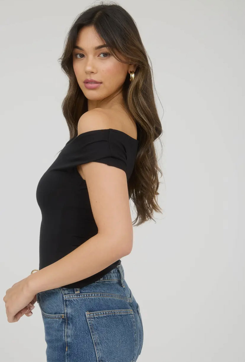 Britt Asymmetrical Top | Black