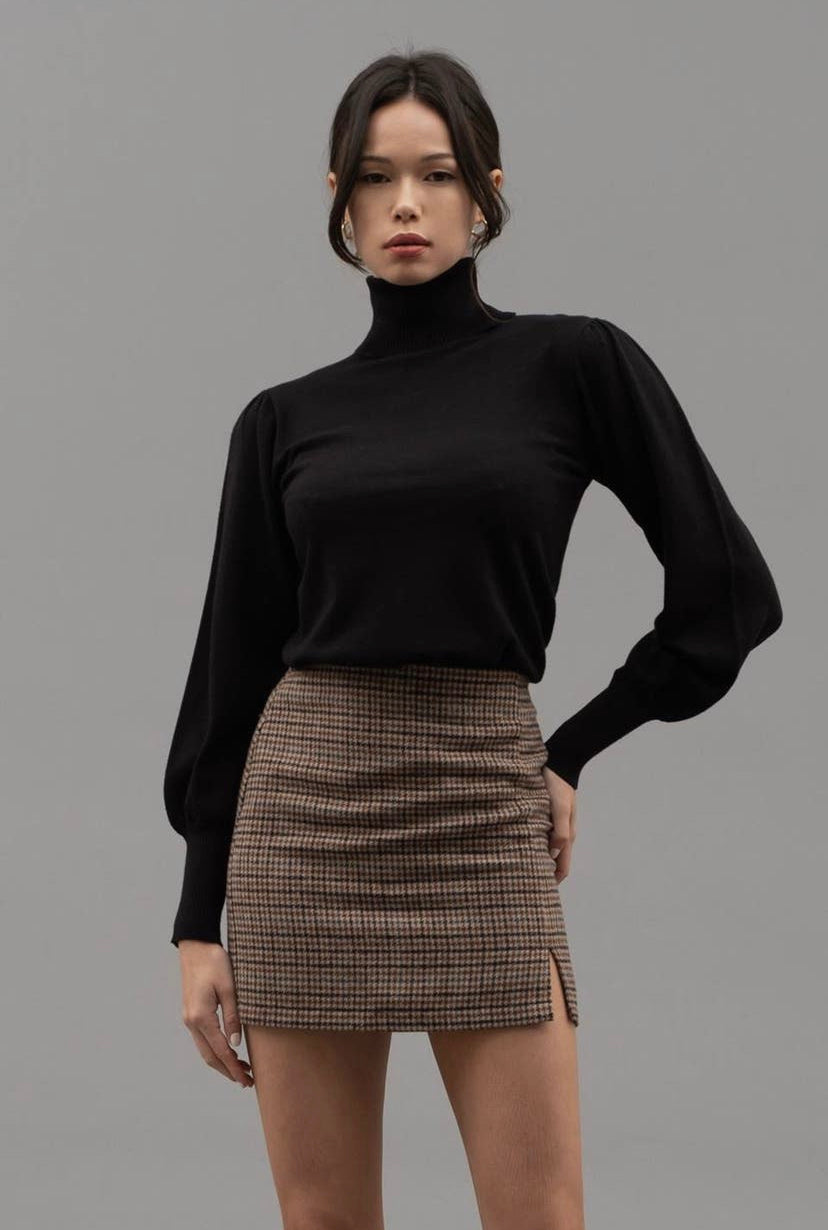 Izzy Elevated Turtleneck | Black