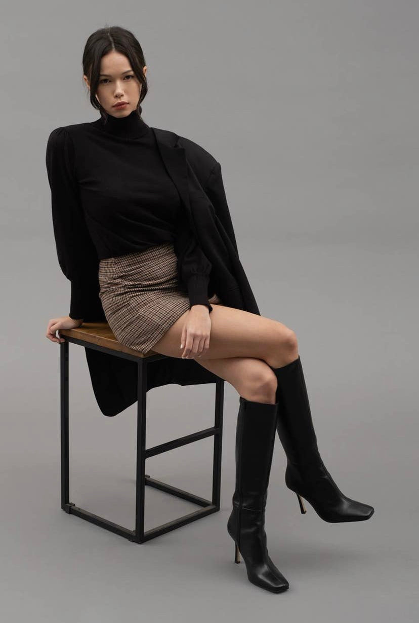 Izzy Elevated Turtleneck | Black