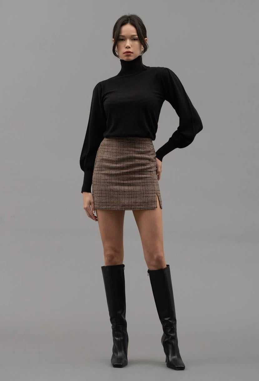 Izzy Elevated Turtleneck | Black