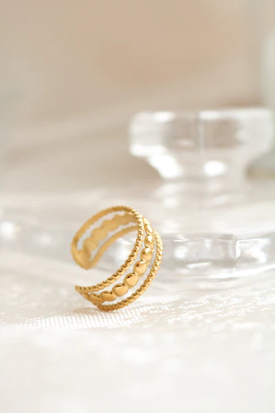 Iconic Betty - The Aurelia Ring