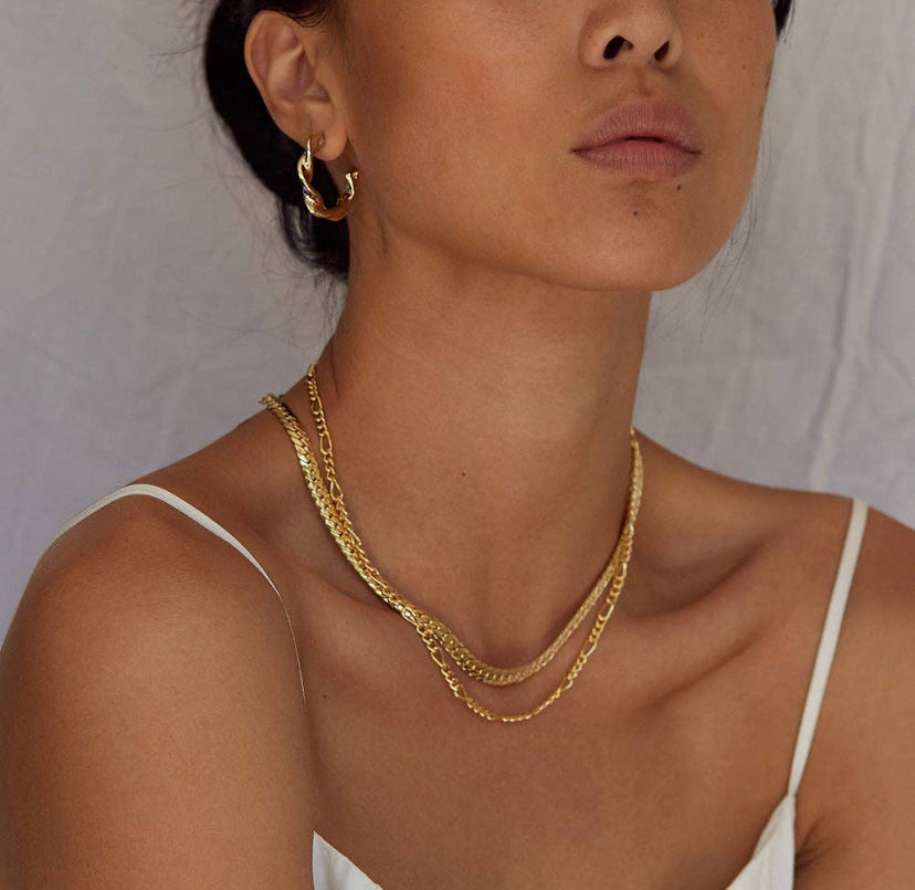 Chiara Hoops Medium -Gold